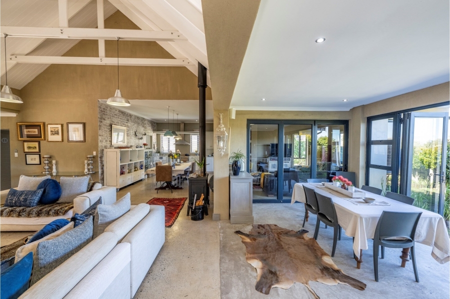 4 Bedroom Property for Sale in Graanendal Western Cape